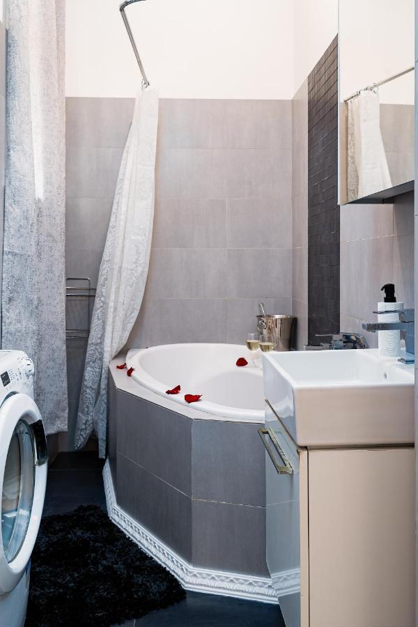 Emperors Elegance Suite Praha Exteriér fotografie